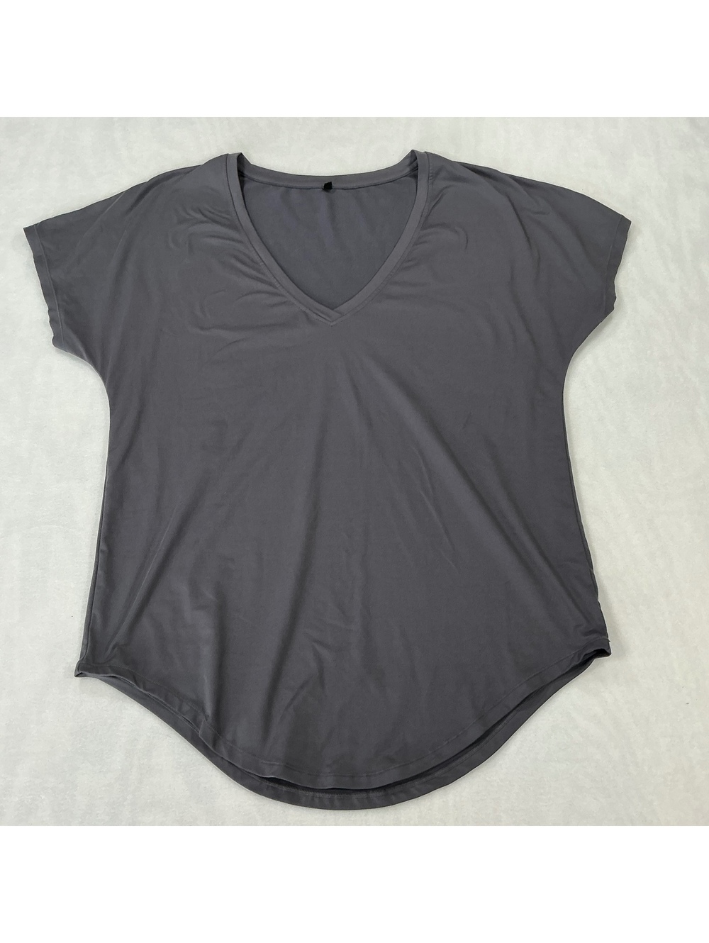 P’tula Large Gray Short Sleeve Athletic Workout Top Curved Hem Stretch